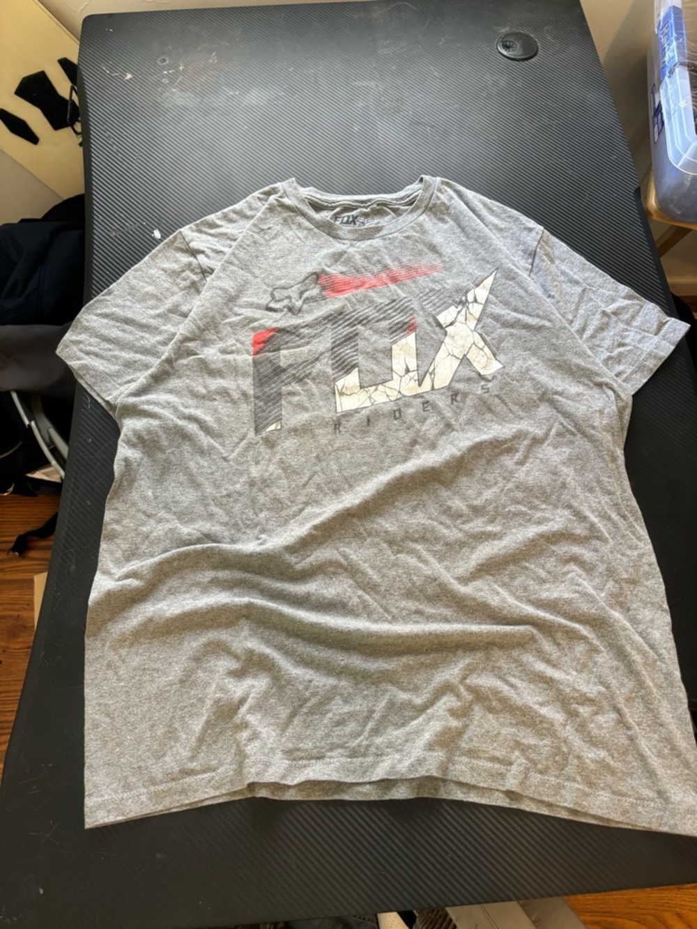 Fox Gray Logo Short Sleeve T-Shirt Mens Xl MEASUREMENTS SHOWN